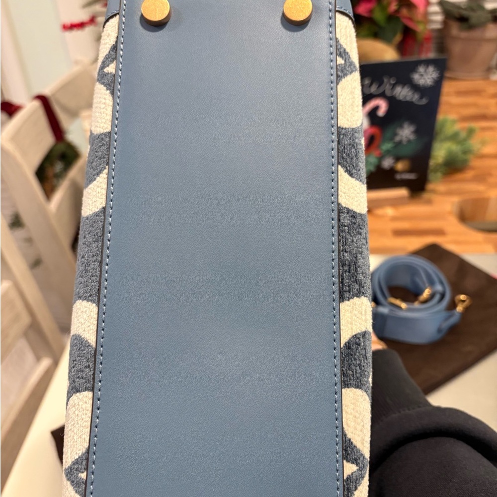 Kate Spade Blue Manhattan Monogram Tote Blue and Cream Floral Chenille - Picture 8 of 9